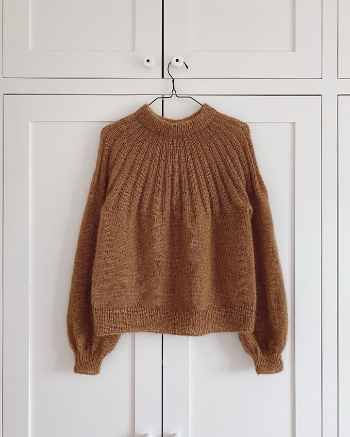 PetiteKnit Sunday Sweater Mohair Edition braun 2