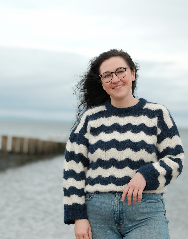 Rebecca Clow Tydes Sweater mit Borstet Alpakka von Sandnes Garn 1