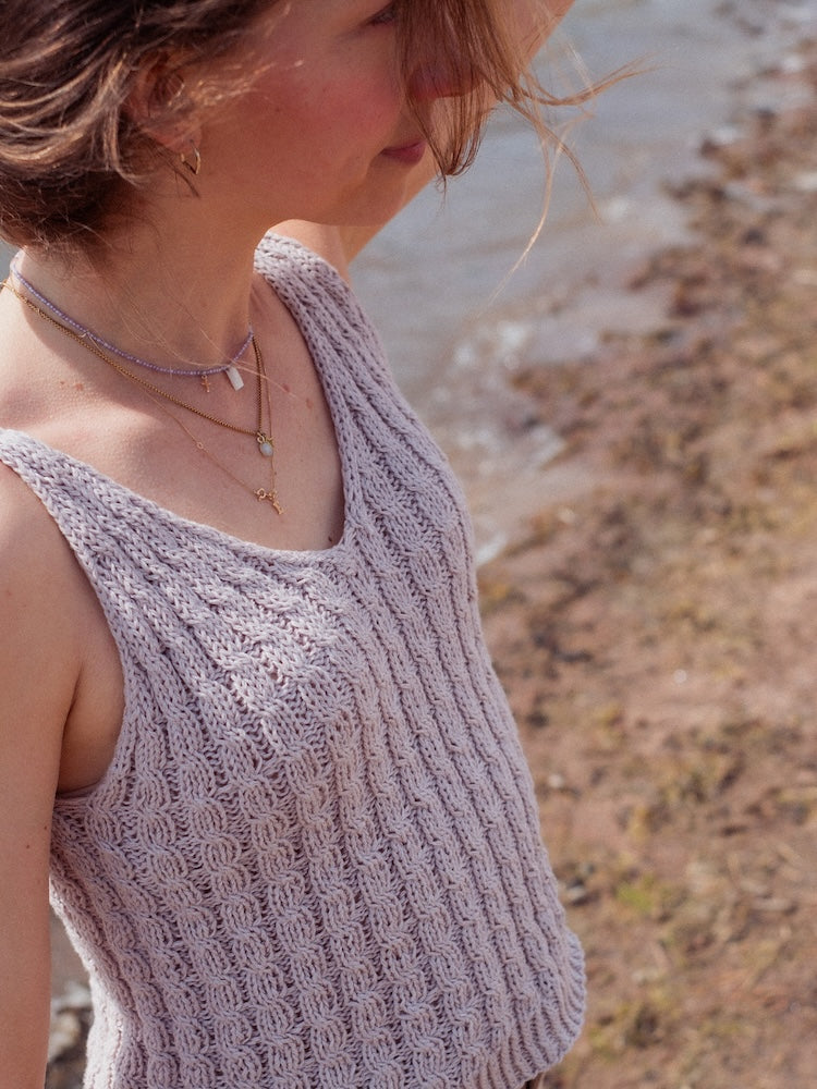 Kutovakika Wavy Babe Top mit Tynn Line von Sandnes Garn 1