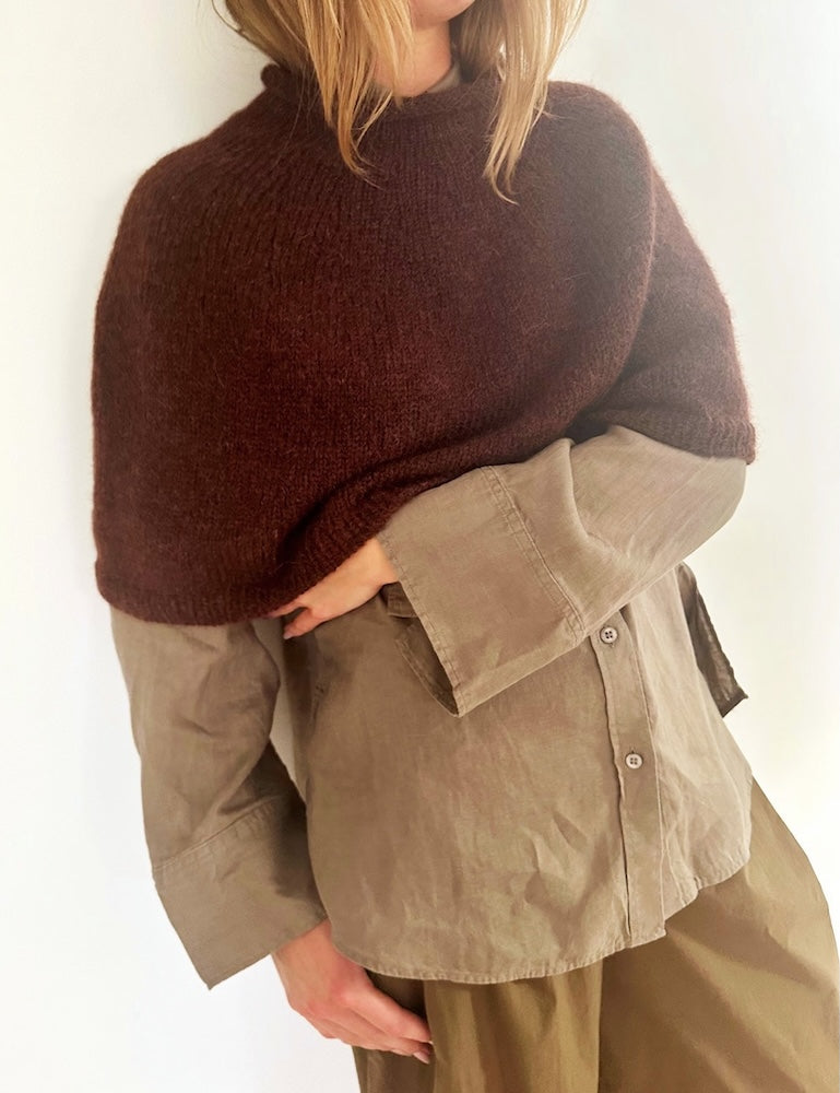 LeKnit Plain Yoke Poncho mit Poppy von Sandnes Garn 3
