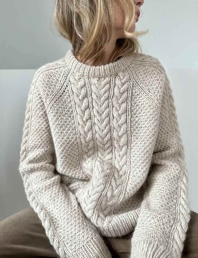 LeKnit Siri Sweater aus Kos von Sandnes Garn in marzipan 1