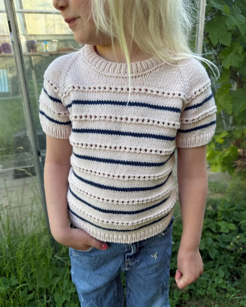 Ida Tee Junior von PetiteKnit mit Duo von Sandnes Garn 1