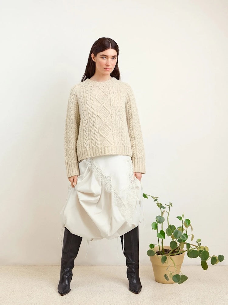 Loom Sweater | zartes Zopfmuster aus Atlas von Sandnes Garn