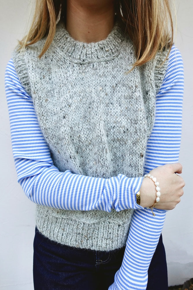 Maja Slipover | layering aus Tynn Peer Gynt und Tynn Silk Mohair von Sandnes Garn