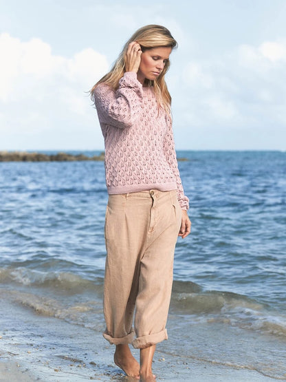 Laubpullover | zartes Blattmuster aus Mandarin Petit von Sandnes Garn