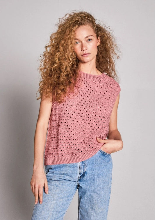June Top Sandnes | lässiges Lochmuster aus Mandarin Petit von Sandnes Garn