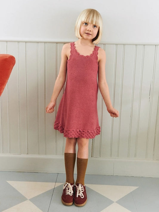 Roselyn Dress Kids | romantische Häkelrüschen aus Line von Sandnes Garn