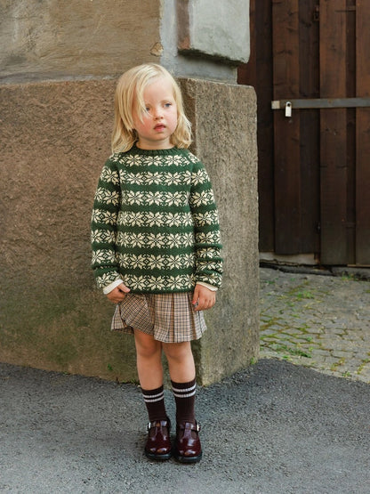 Alvar Kids | ikonisches Sternmuster aus weicher Alpakka Ull von Sandnes Garn
