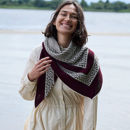 True Love | kontrastfyldt sjal i Cheeky Merino Joy fra Rosy Green Wool