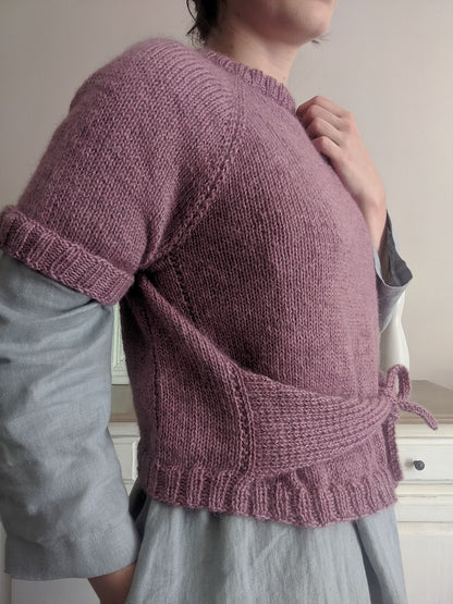 Closca Shirt | mit Schleifendetail aus Fleece Bluefaced Leicester DK von West Yorkshire Spinners