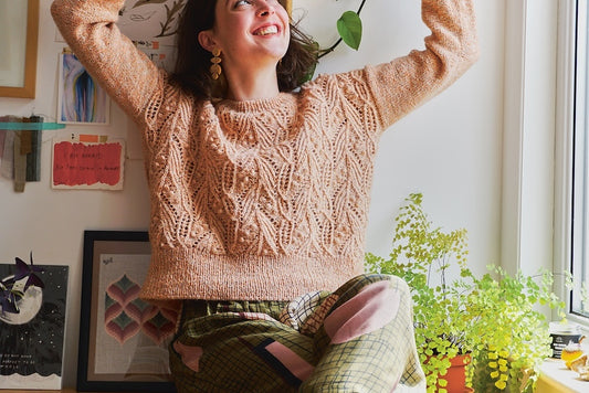 Atlantica Sweater | zartes Muster aus Einband von Lopi Island