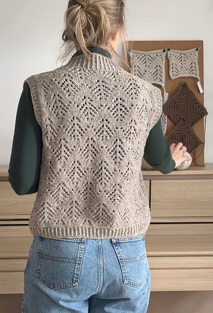 Cosy Hey Ho Vest | winterliches Muster aus Heavy Merino von Knitting for Olive