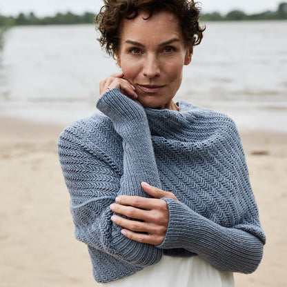 Crossway Wrap | Ärmsjal i Cheeky Merino Joy från Rosy Green Wool