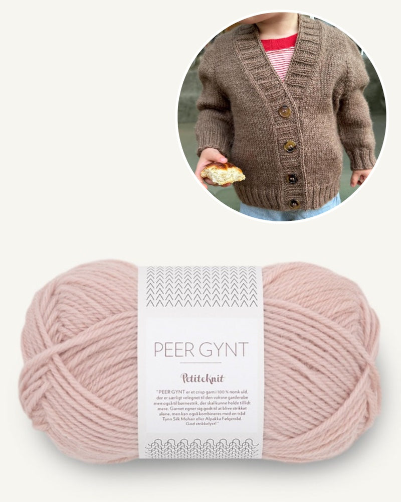 PetiteKnit Eva Cardigan Junior aus Peer Gynt von Sandnes Garn in rosa