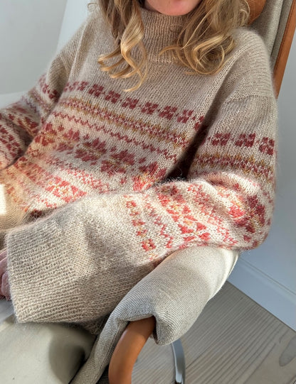 Harriet Sweater | fantastisches Blumenmuster aus Tynn Peer Gynt und Tynn Silk Mohair