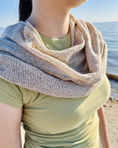Rabea von gute-garne.de Sundown Cape mit Kinu von ITO Yarn 4