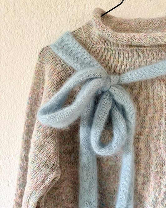 The Bow Sweater | Pullover mit Schleife aus Le Petit Lambswool und Le Petit Silk & Mohair von Biches & Bûches