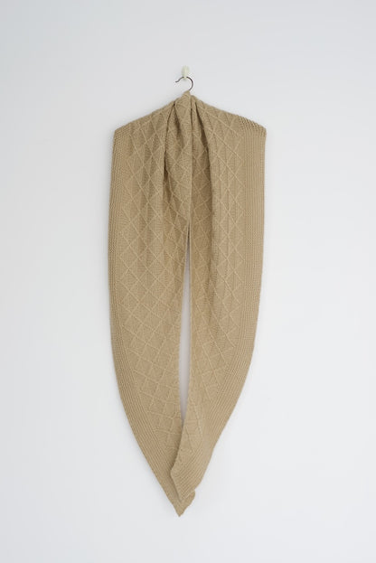 Void Shawl | weiches Diamantmuster aus Far von Woolfolk