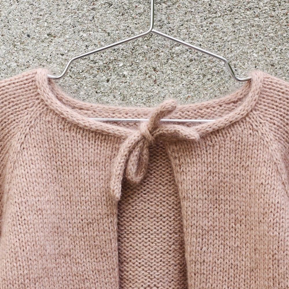 Knitting for Olive Audrey Cardigan Detail Halsausschnitt
