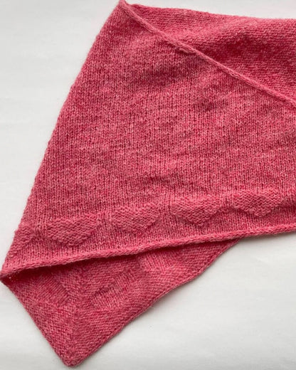 Lille Hjerte Shawl | zarte kleine Herzen aus Le Petit Lambswool von Biches & Bûches