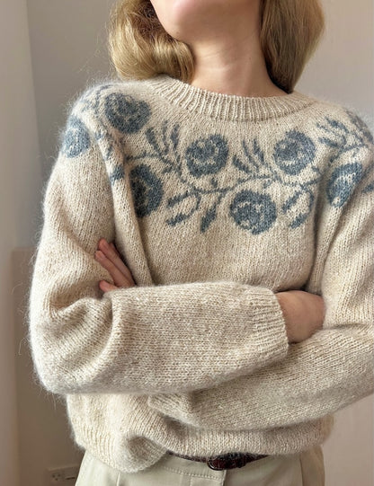 Rosie Yoke Blouse | ikonisches Muster aus Sunday und Tynn Silk Mohair von Sandnes Garn