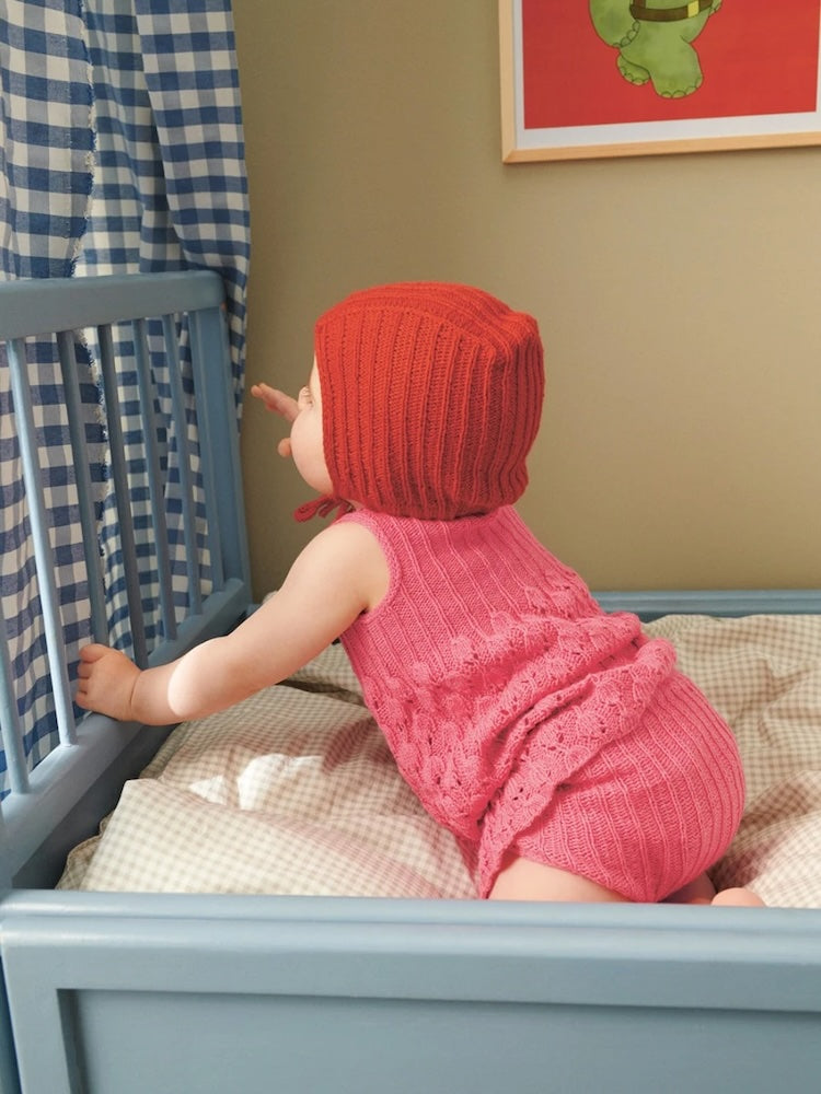 Lilja Set aus Top, Hose und Mütze, Sandnes Kollektion 2407 Sommer Baby mit Tynn Line von Sandnes Garn 2