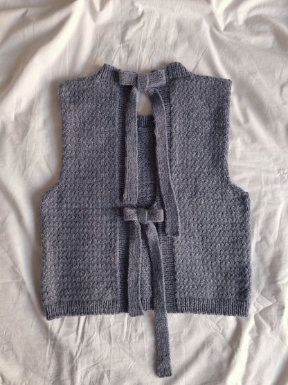 Terra Vest | smukke sløjfer i Le Petit Lambswool fra Biches & Bûches