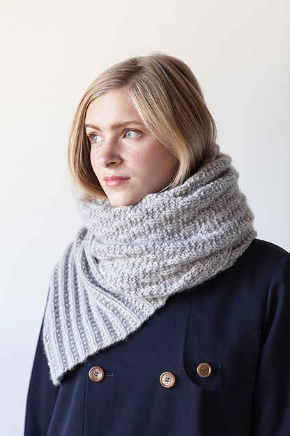Scialle Brosten | motivo semplice in Far di Woolfolk