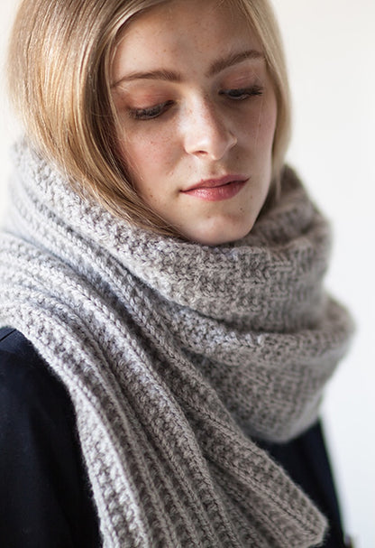 Scialle Brosten | motivo semplice in Far di Woolfolk