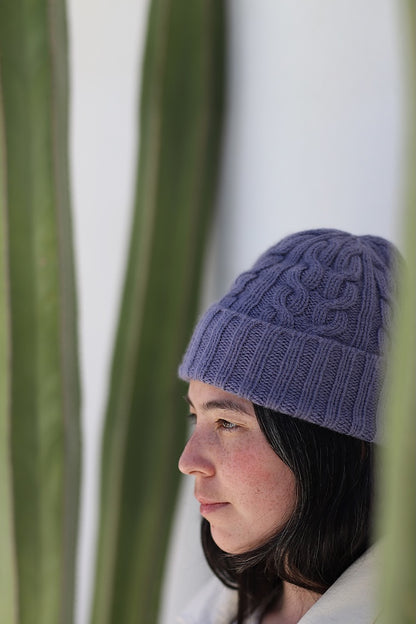 Sellwood Hat | mjukt flätmönster i Tynd från Woolfolk