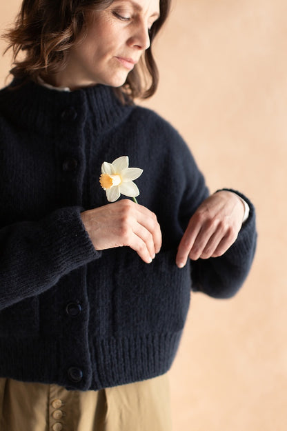 Miko Cardigan | zacht en knus jasje met mooie zakken van lucht van Woolfolk