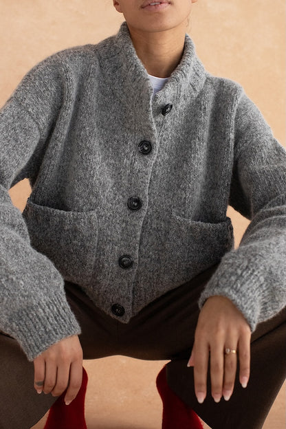 Miko Cardigan | zacht en knus jasje met mooie zakken van lucht van Woolfolk