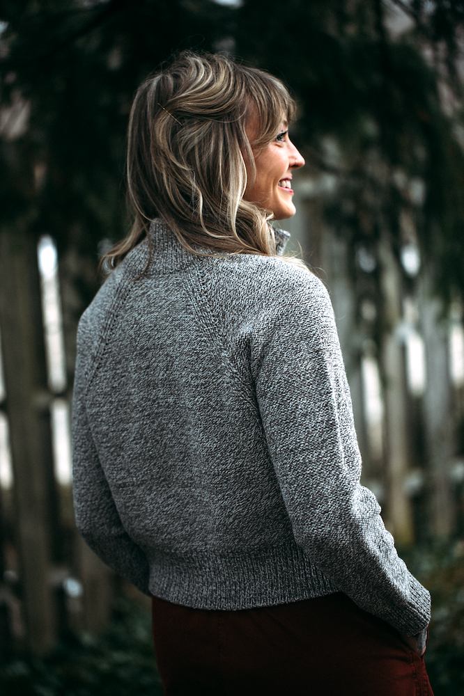 Andrea Mowry DRK Everyday Cardigan mit Peer Gynt von Sandnes Garn 7