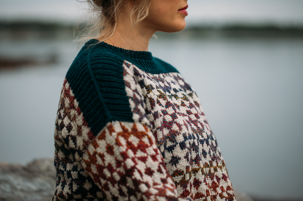 Framed Sweater von Andrea Mowry mit Peer Gynt von Sandnes Garn 