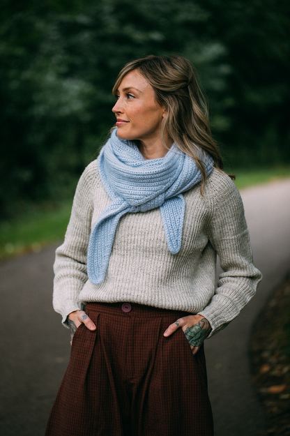 Jaunty Shawl | schlicht und wunderschön aus Cheeky Merino Joy von Rosy Green Wool