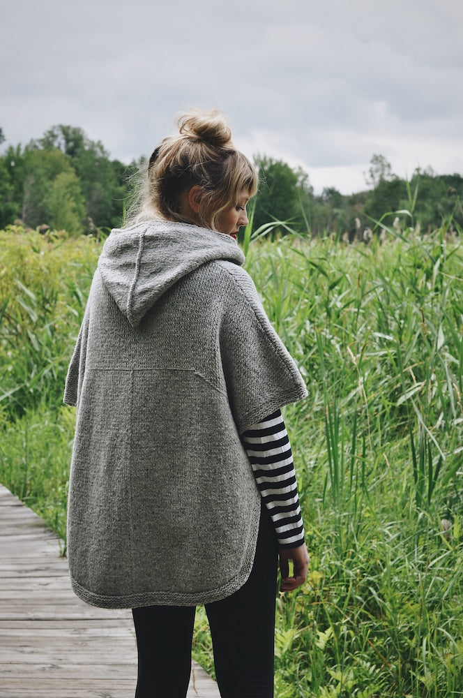Sheltered Poncho von Andrea Mowry mit Heavy Merino von Knitting for Olive 2