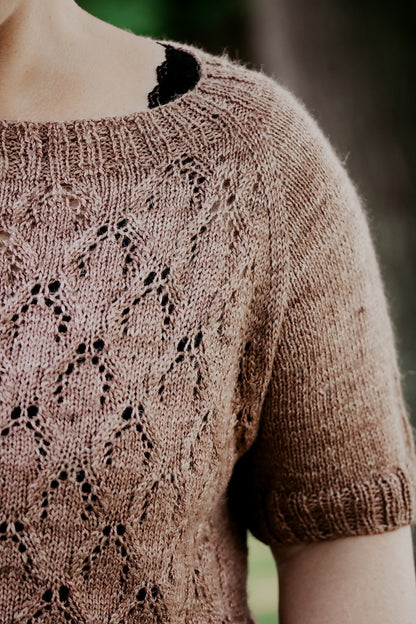 Lysande Tee | leichtes Shirt mit edlem Lochmuster aus Sole von Pascuali