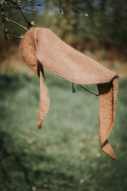 Apple Blossom Scarf | feine Streifen aus Sunday und Tynn Silk Mohair von Sandnes Garn