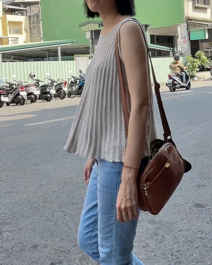 Pleated Top | bewegtes Faltenmuster mit Tynn Line