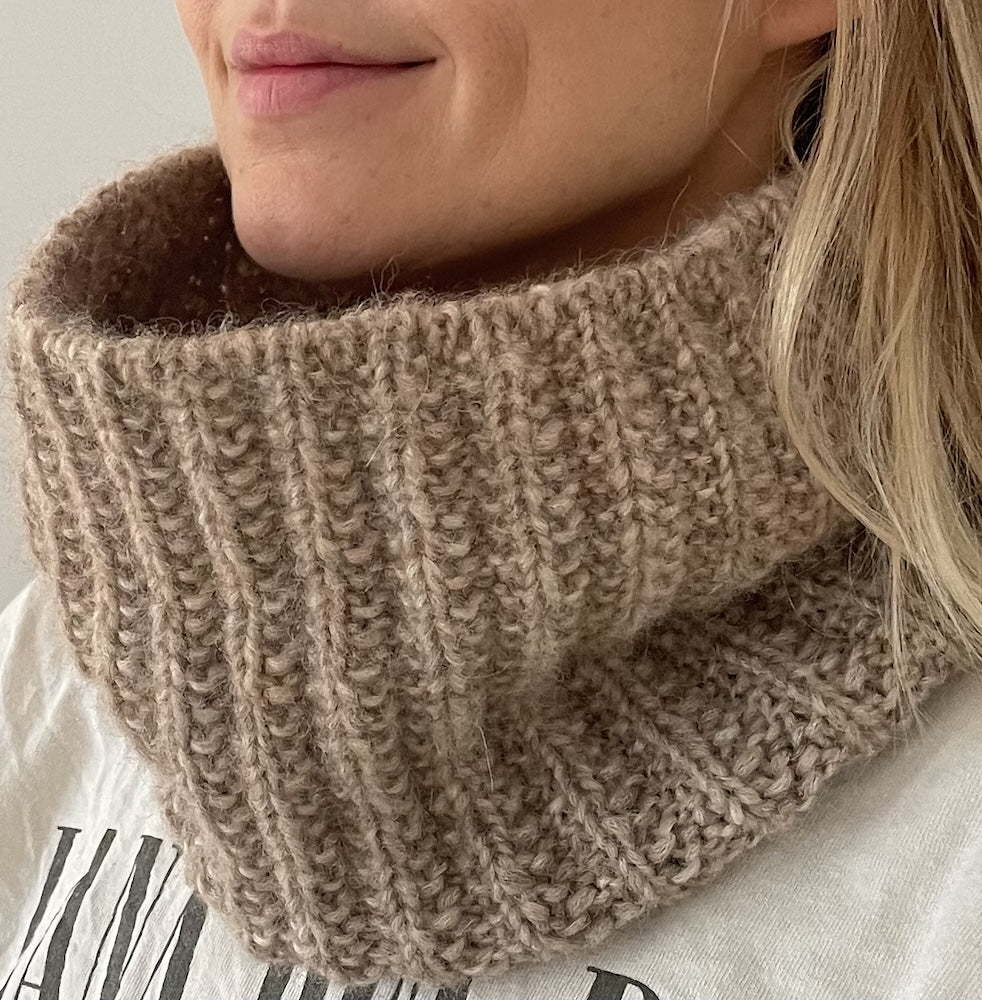 Naruto Neckwarmer von Coco Amour Knitwear mit Double Sunday und Tynn Silk Mohair von Sandnes Garn 2