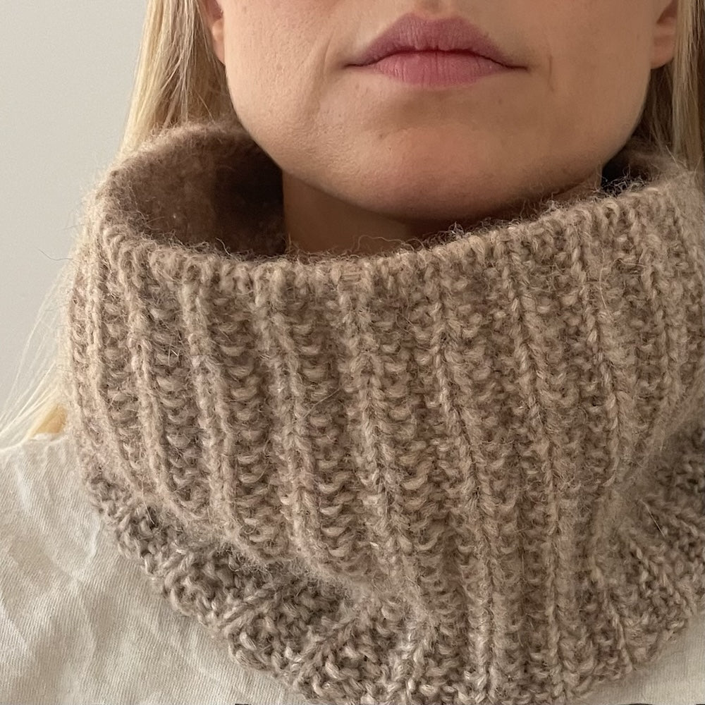 Naruto Neckwarmer von Coco Amour Knitwear mit Double Sunday und Tynn Silk Mohair von Sandnes Garn 4