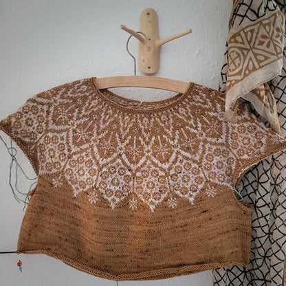 Sagittarii Sweater | romantisch feines Muster aus Pinta von Pascuali