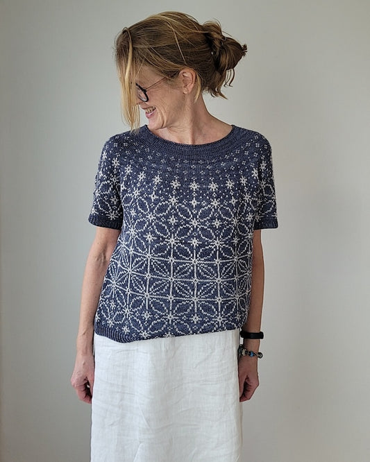 Sashiko Tee | grafisches Stickmusterbild aus Pinta von Pascuali