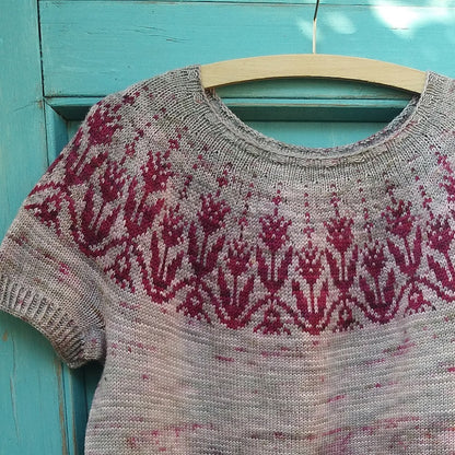 Tulipa Sweater | traumhaftes Tulpenmuster aus Pinta von Pascuali