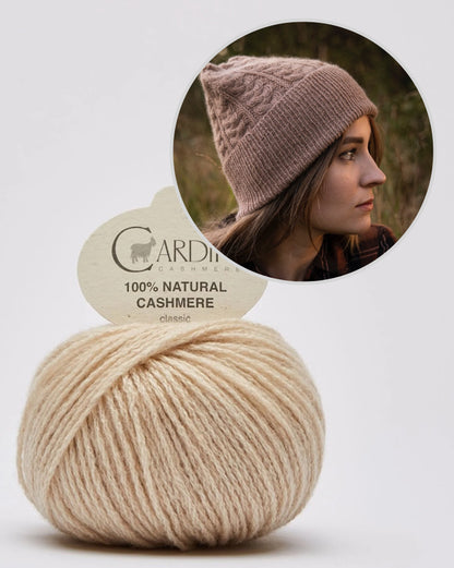 Heljä Mütze | extrem weiches Zopfmuster aus Classic Cashmere von Cardiff
