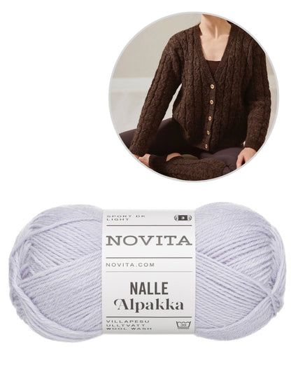 Hetki Cardigan | klassisches Zopfmuster aus Nalle Alpakka von Novita