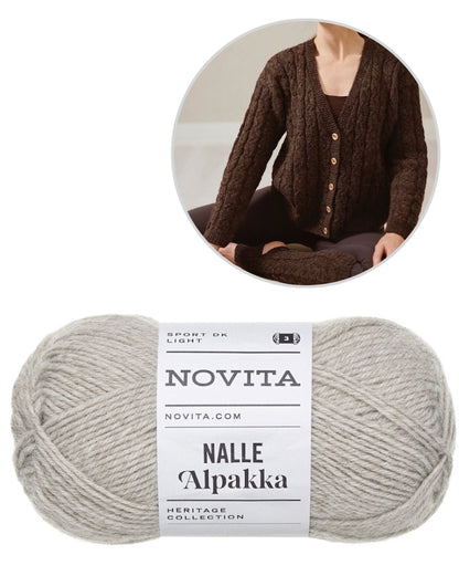 Hetki Cardigan | klassisches Zopfmuster aus Nalle Alpakka von Novita