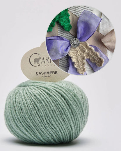 Holly Bow | festliche Schleife mit Gratisanleitung aus Classic Cashmere von Cardiff