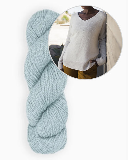 Hvid sweater | afslappet V-udskæring i tyndt garn fra Woolfolk