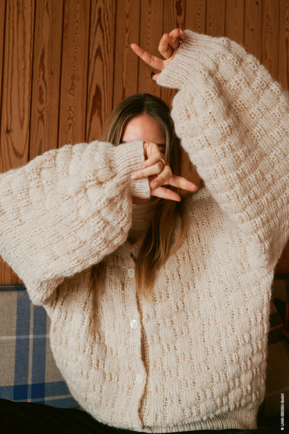 Nordic Bubble Cardigan | fluffig leicht aus Natural Alpaca Pelo von Lana Grossa
